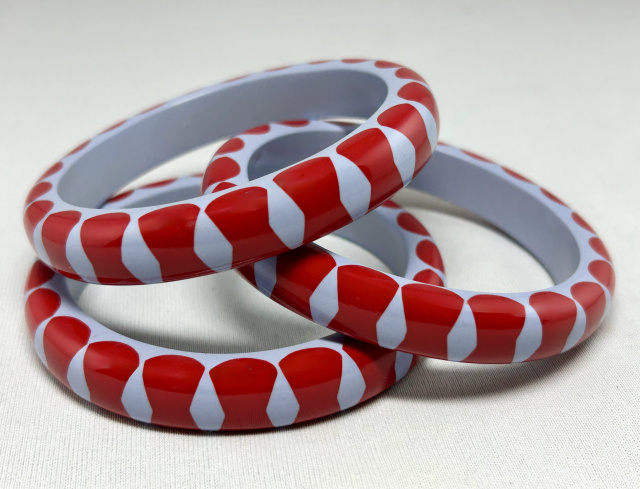 LG197 blue with red bowties resin bangles